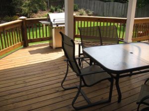 Photo of suburban deck in Atlanta backyard